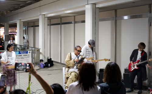 「コミュニティ発・遠山正道氏率いるバンド「新種のImmigrationsB」。六本木アートナイトに出演」のサムネイル画像